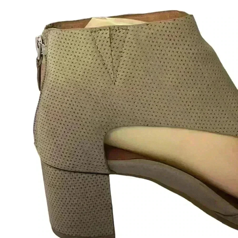 Gentle Souls by Kenneth Cole Charlene 2 Women’s Suede Mushroom Size 8M - Picture 5 of 10